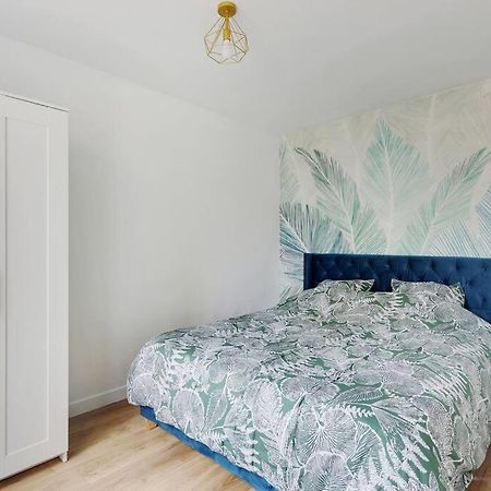 Appartement Suite Aux Portes De Paris Clichy Exteriör bild